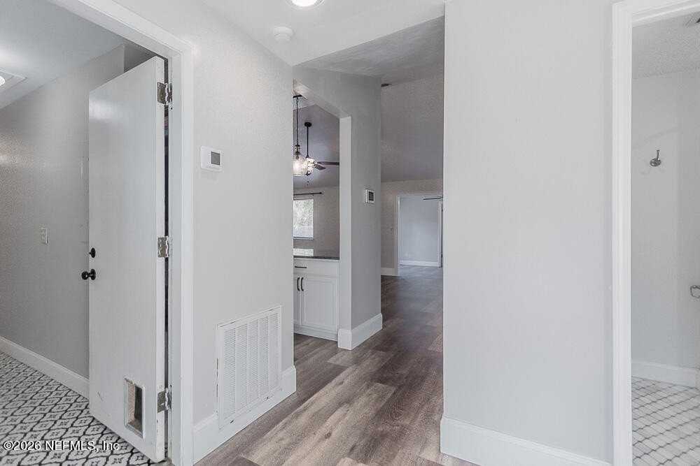 2465 Wattle Tree Rd W - Photo 3 of 30