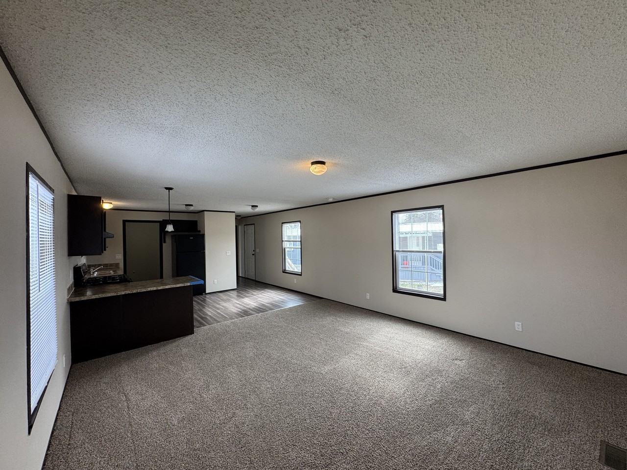 32 Armstrong St #32 - Photo 3 of 9