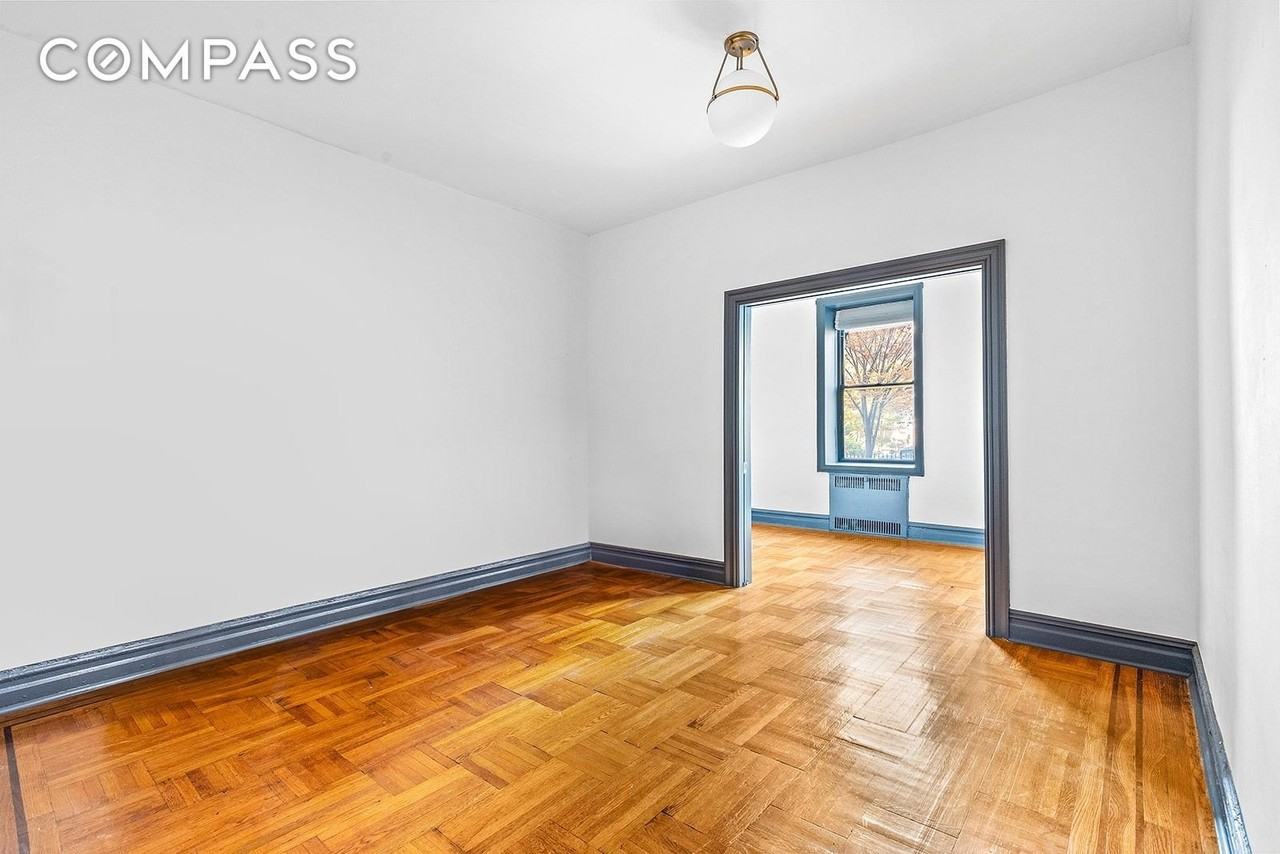 70 Lenox Rd #1E - Photo 2 of 6