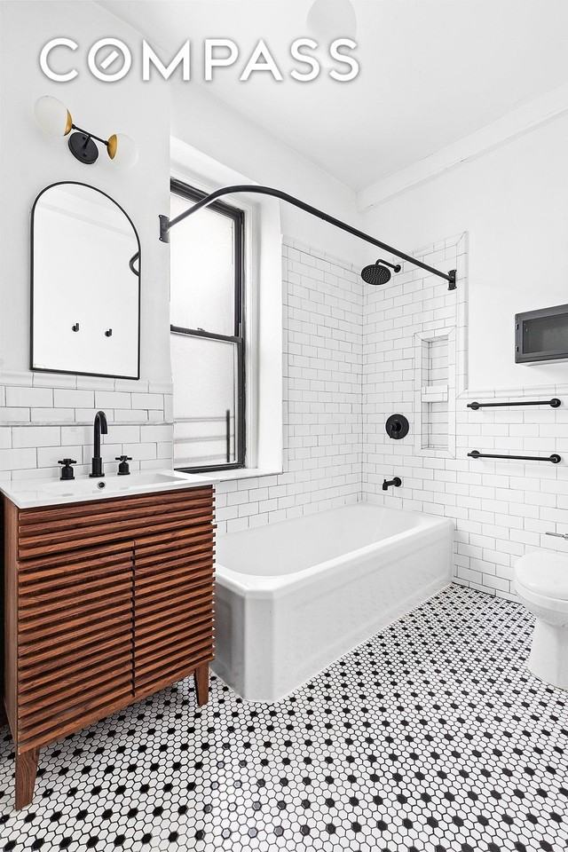 70 Lenox Rd #1E - Photo 5 of 6