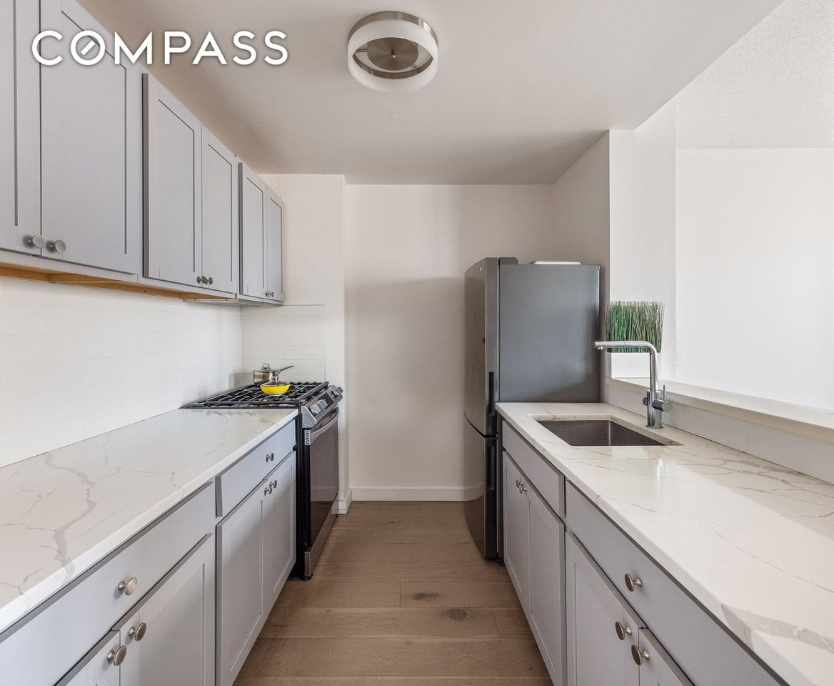 60 Oceana Dr W #10A - Photo 4 of 15