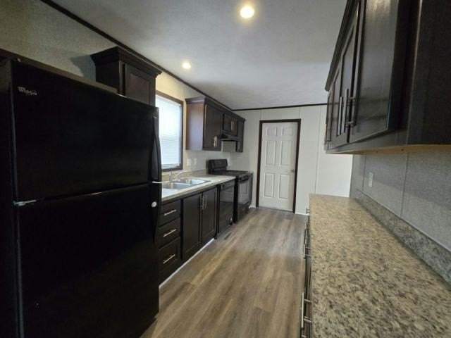 141 Anthony Dr #38 - Photo 2 of 5