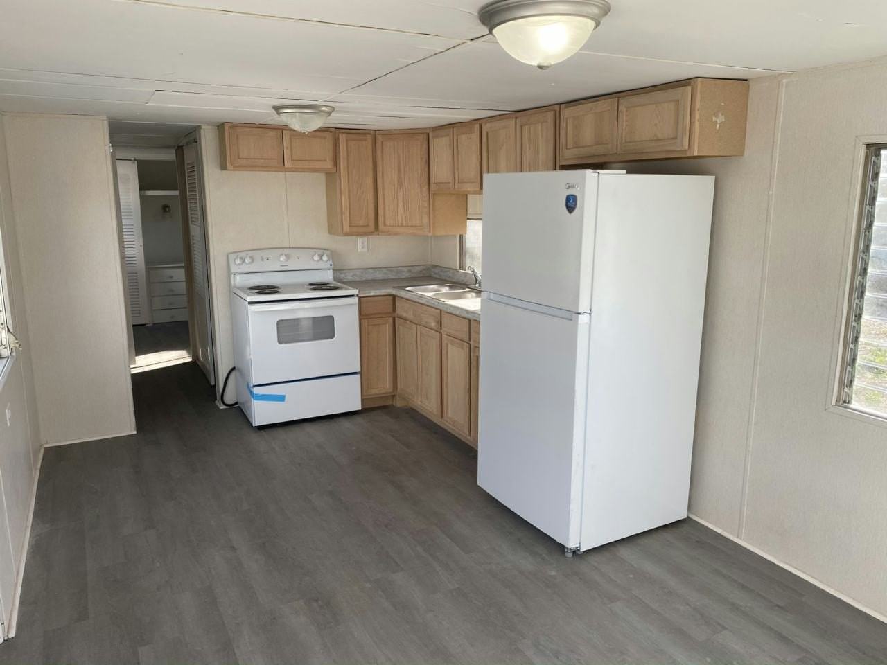 5 Circle Dr #5 - Photo 2 of 14