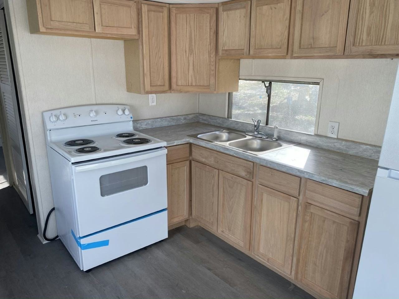 5 Circle Dr #5 - Photo 5 of 14