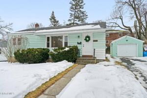 featured image of 165 S Pine Ave