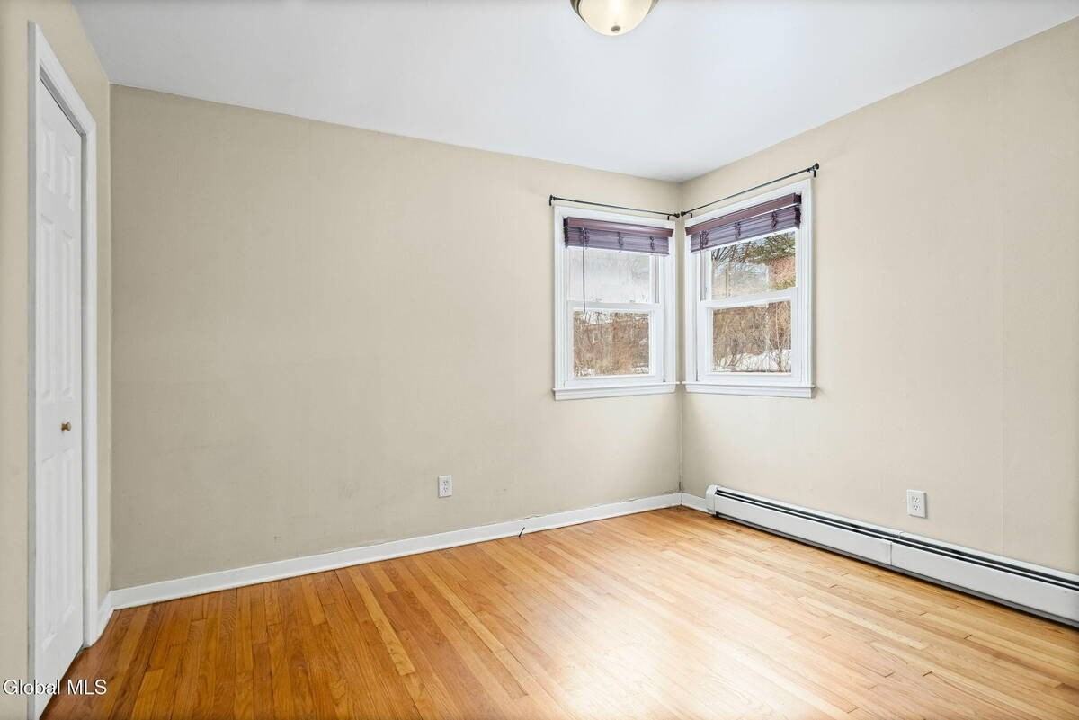 165 S Pine Ave - Photo 6 of 30