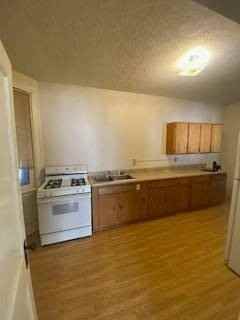 275 N 15th St #3 - Photo 5 of 7