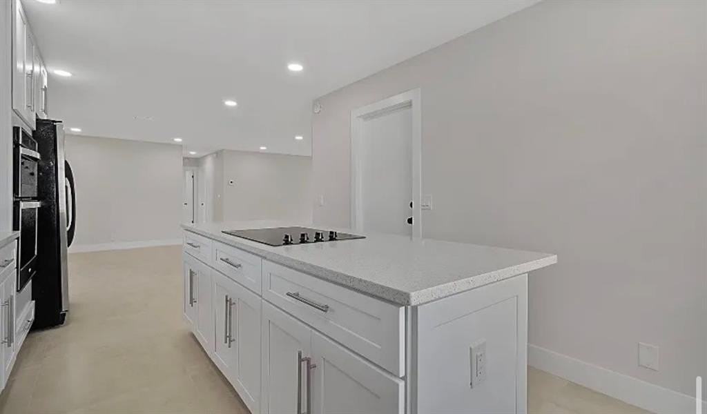 219 Se 13th St - Photo 6 of 17