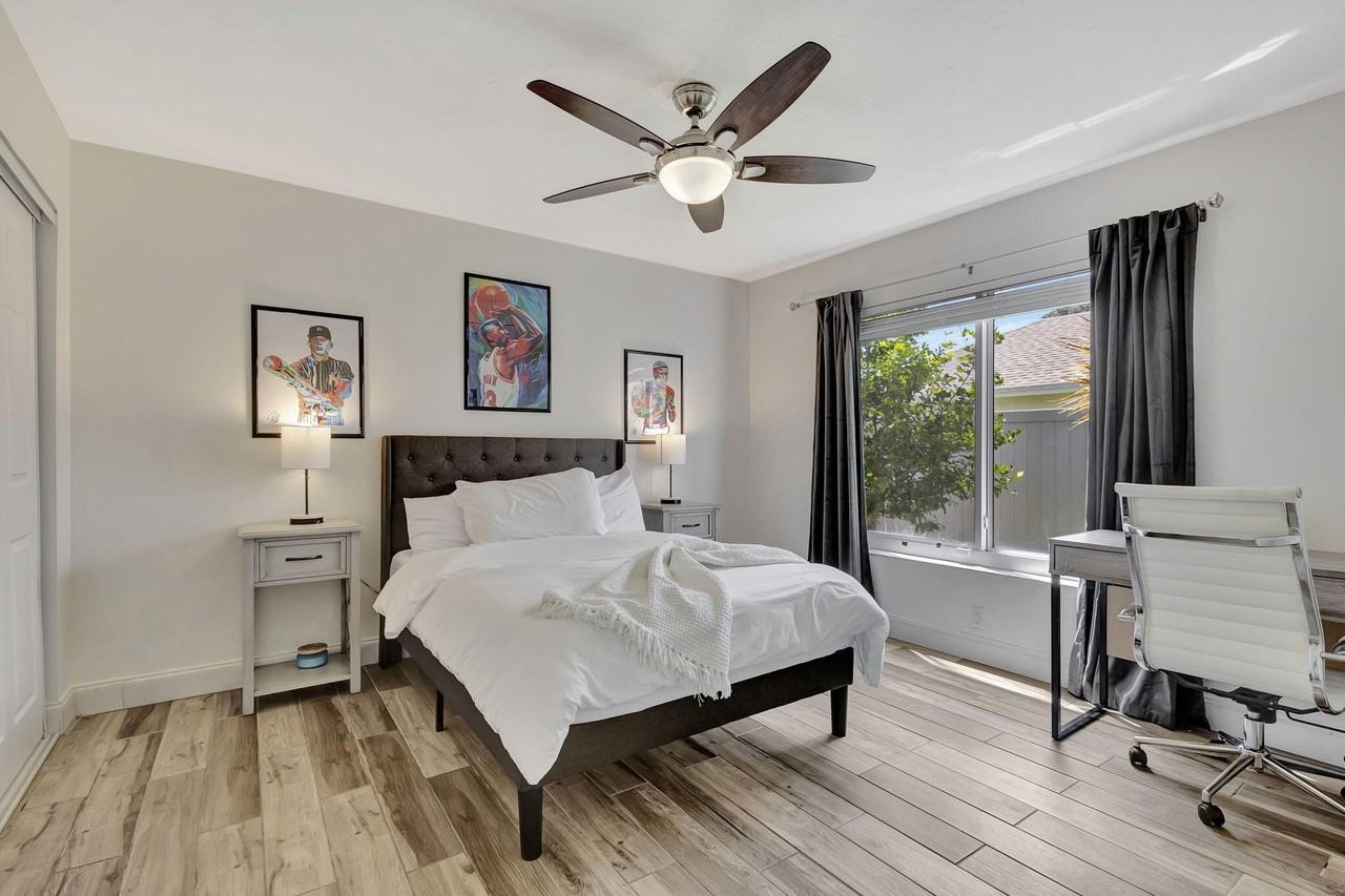 1104 Jackpine St - Photo 5 of 50