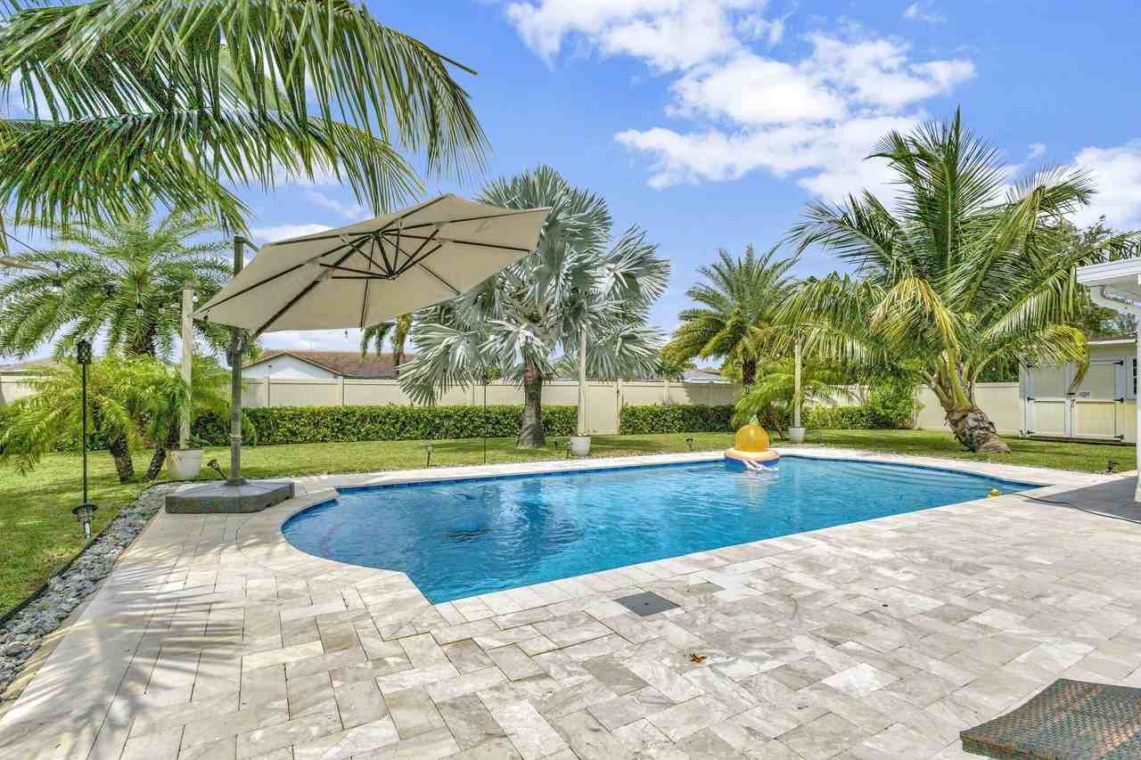 1104 Jackpine St - Photo 7 of 50