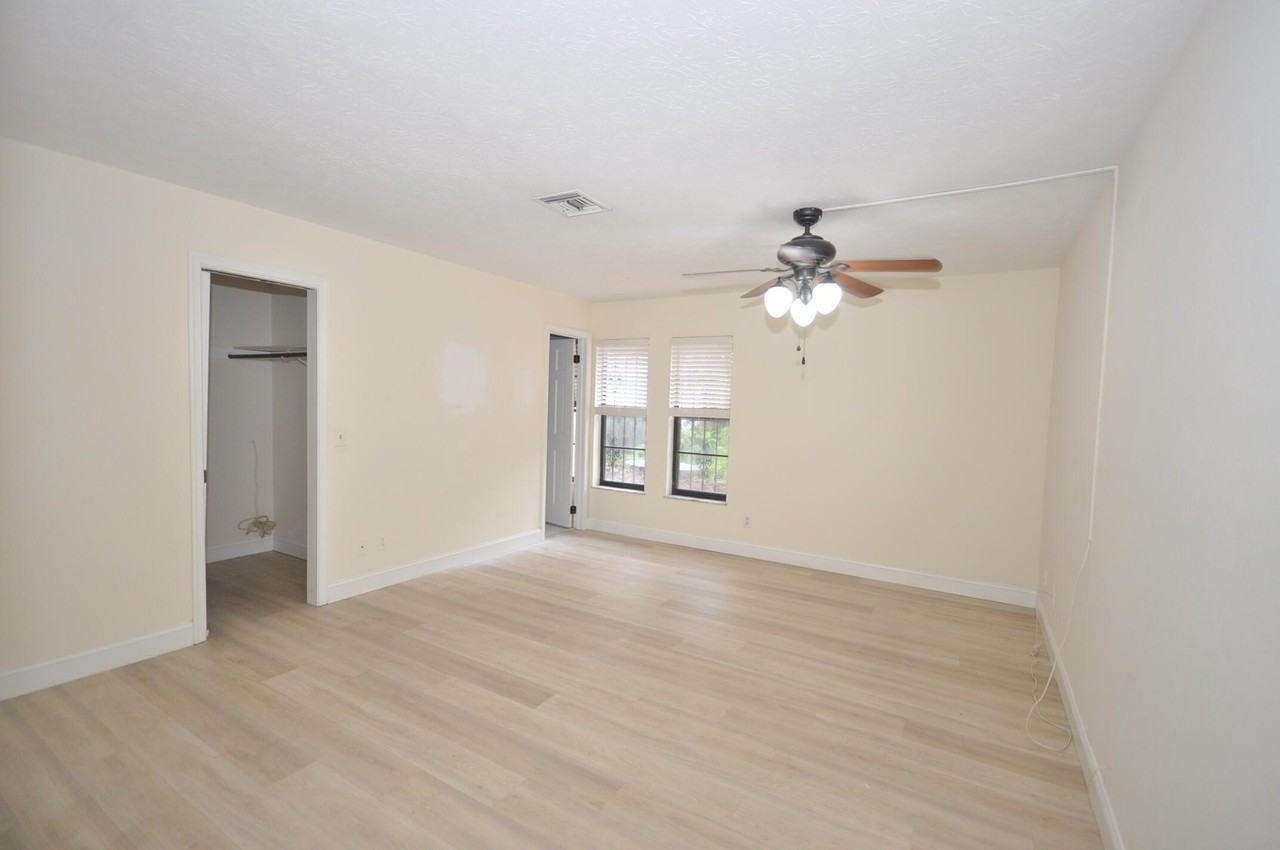 10 Evergreen Dr - Photo 7 of 18