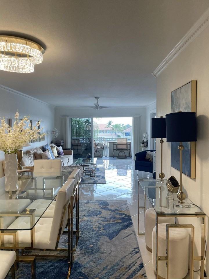 1198 Hillsboro Mile #302 - Photo 3 of 28