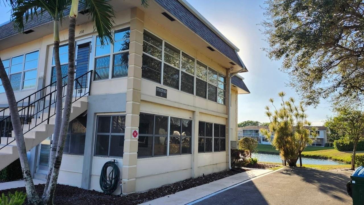 200 Stratford O - Photo 3 of 10