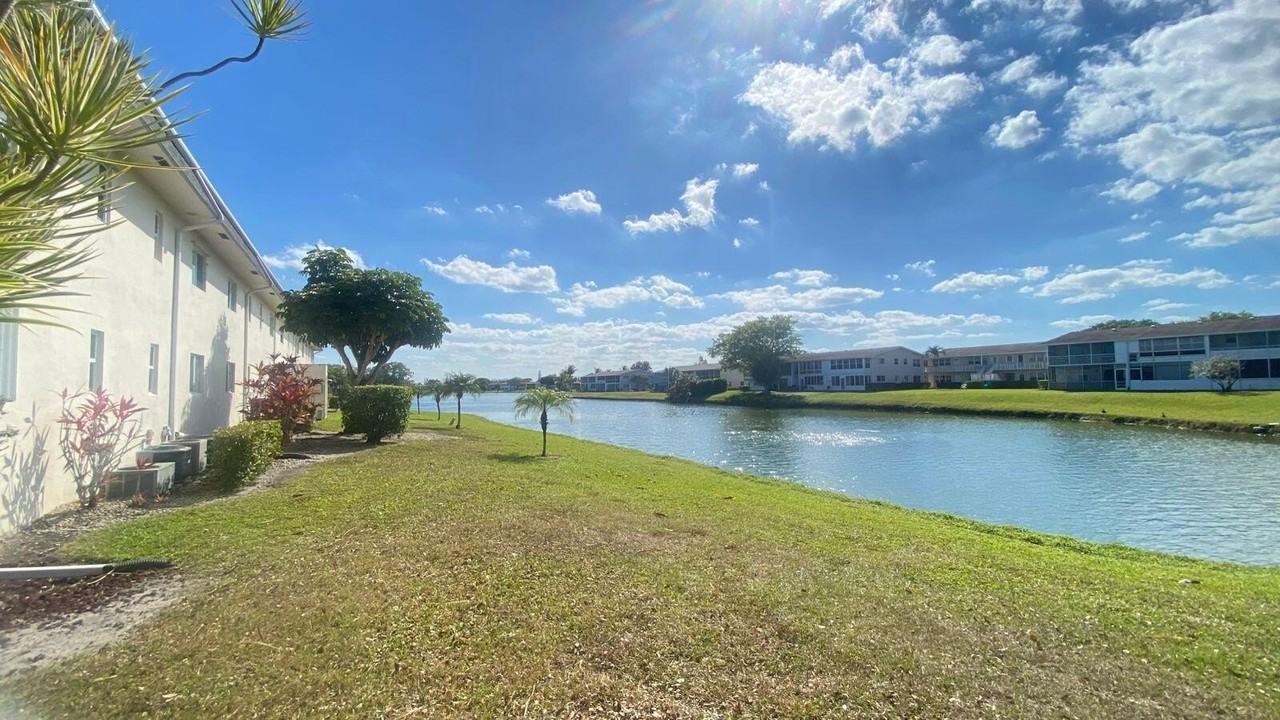 200 Stratford O - Photo 4 of 10