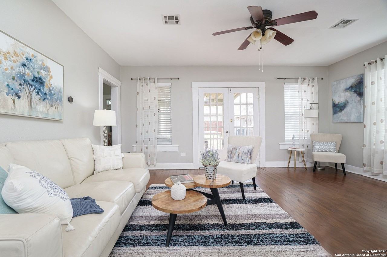 420 W Lullwood Ave - Photo 5 of 17