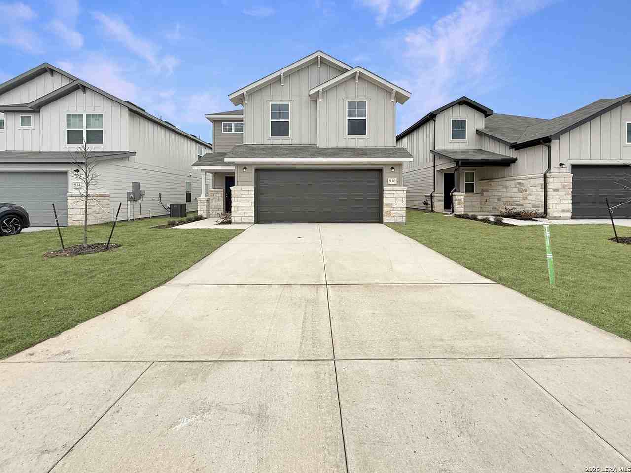 930 Bluegrass Pt
