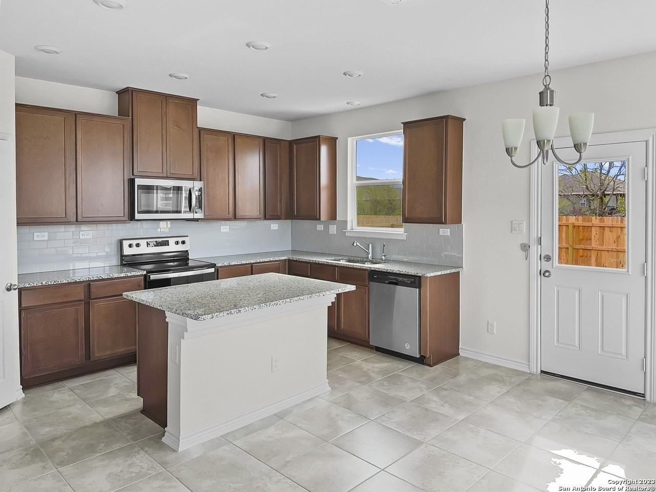 359 Blacktail Dr - Photo 5 of 19
