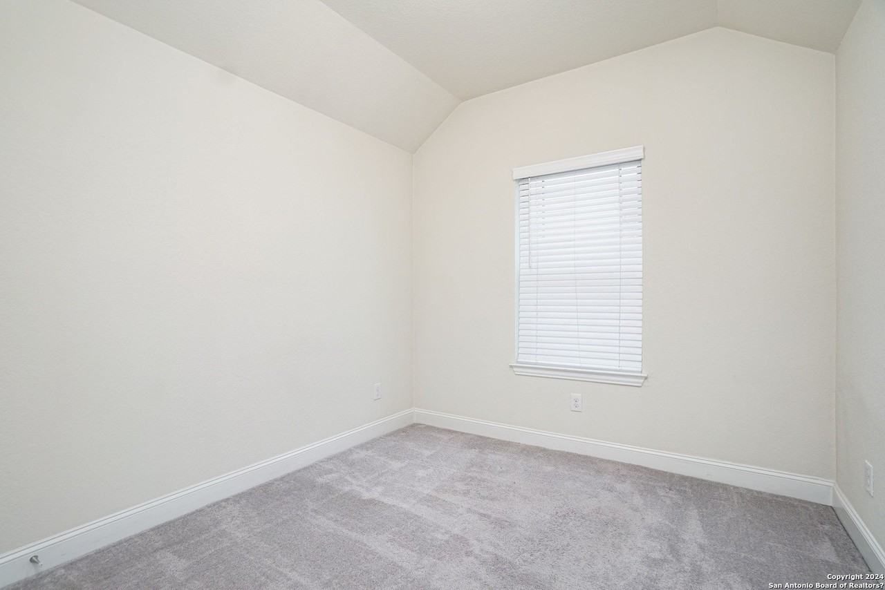 109 Giverny - Photo 3 of 16