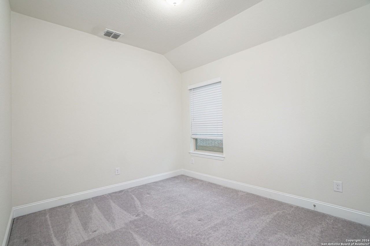 109 Giverny - Photo 5 of 16