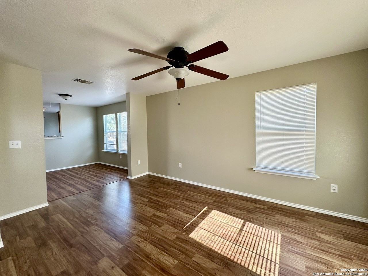 11019 Dublin Pl - Photo 6 of 31