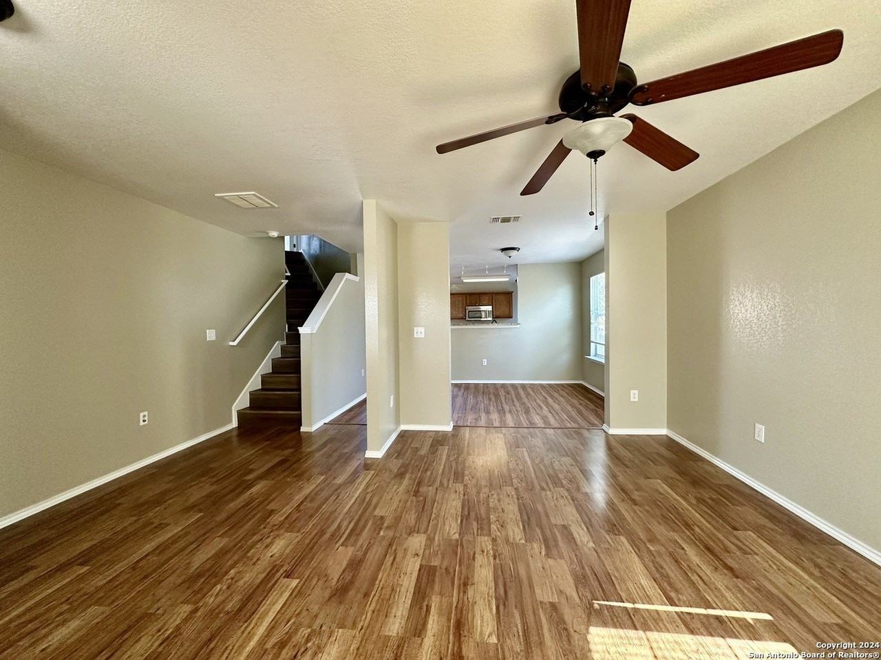 11019 Dublin Pl - Photo 7 of 31