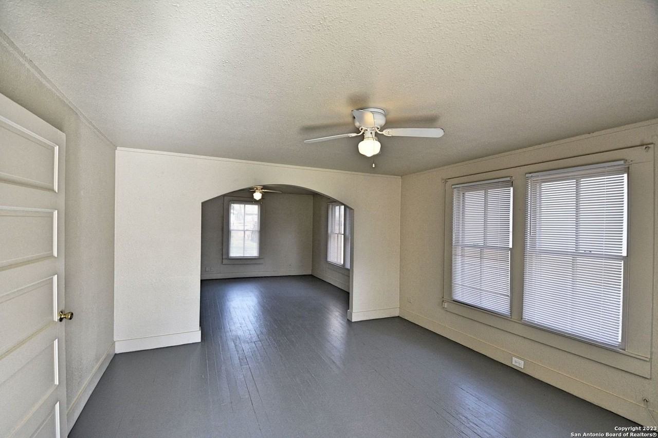 875 Porter St - Photo 5 of 24