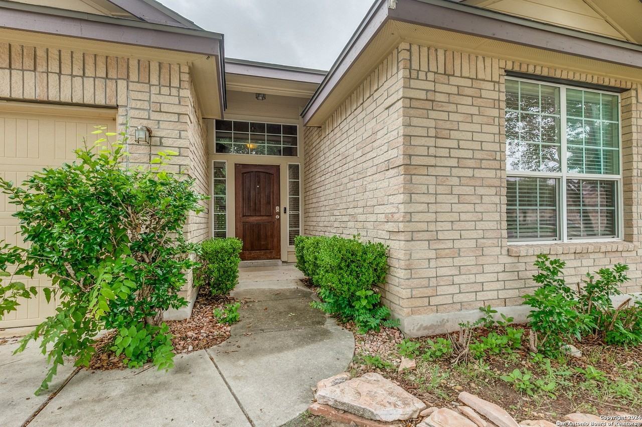 5822 Onyx Way - Photo 3 of 23