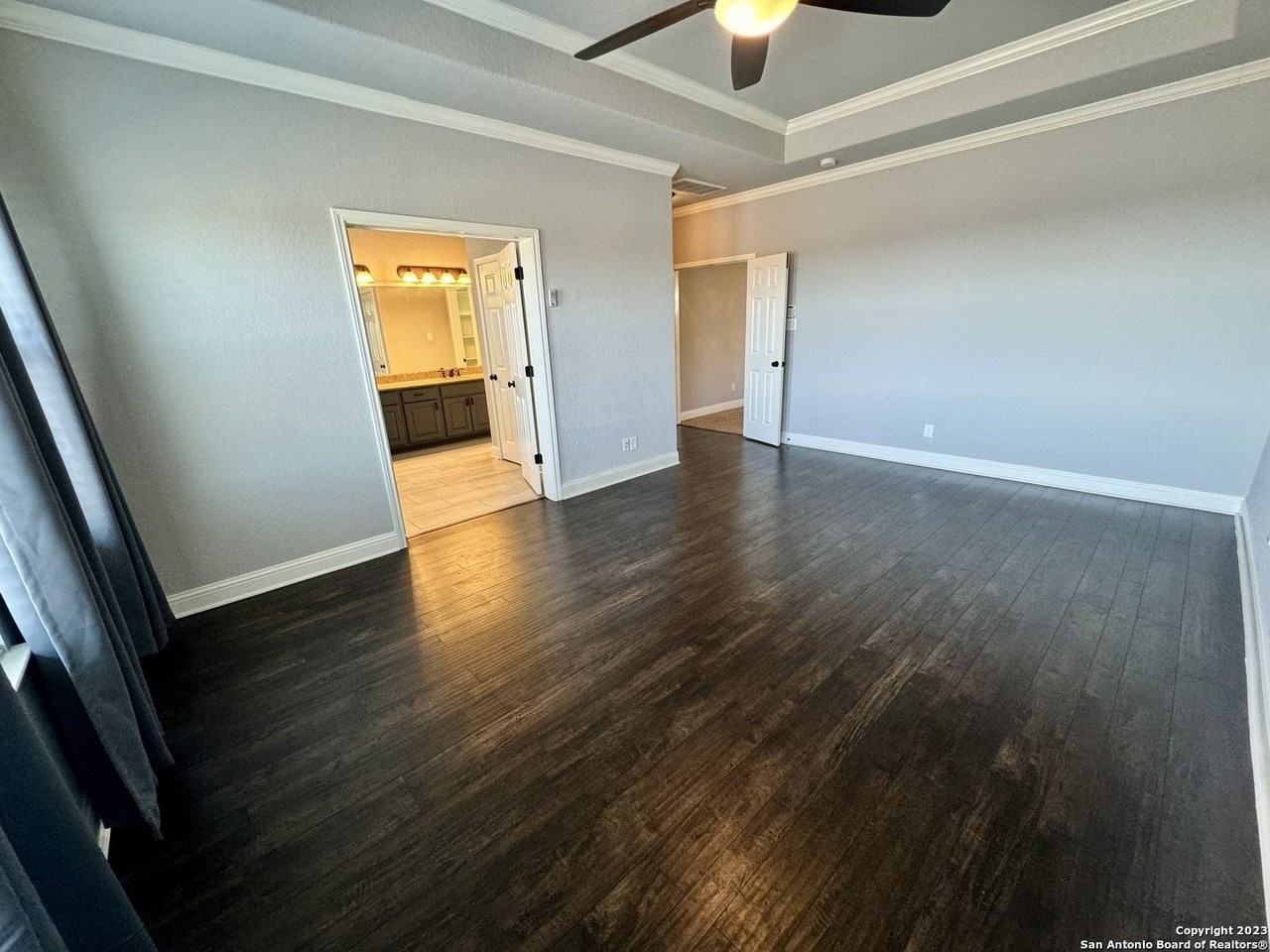 8250 Cruiseship Bay Unit 503 - Photo 4 of 33