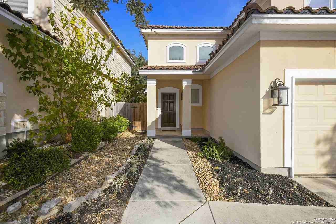 1119 Pinnacle Fls - Photo 3 of 31