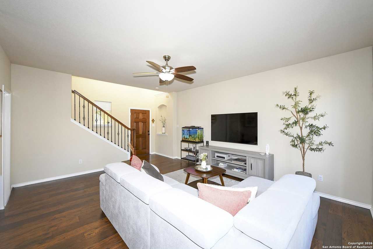 1119 Pinnacle Fls - Photo 7 of 31