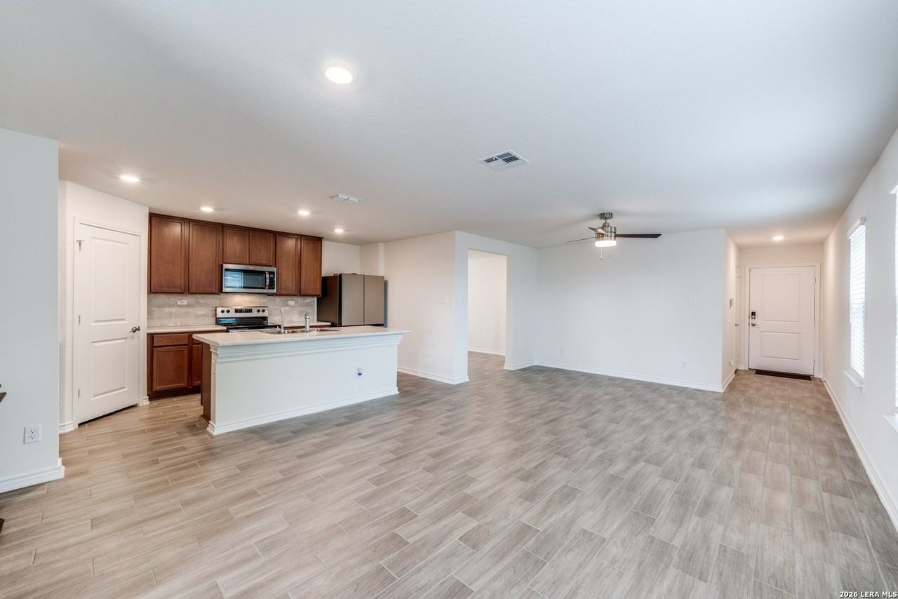 10526 Salitrillo Bnd - Photo 4 of 25