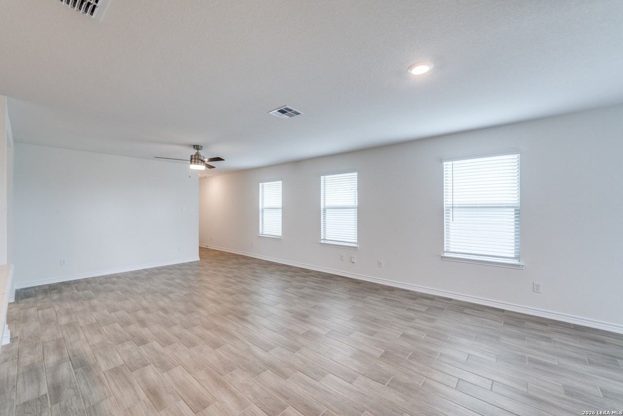 10526 Salitrillo Bnd - Photo 5 of 25