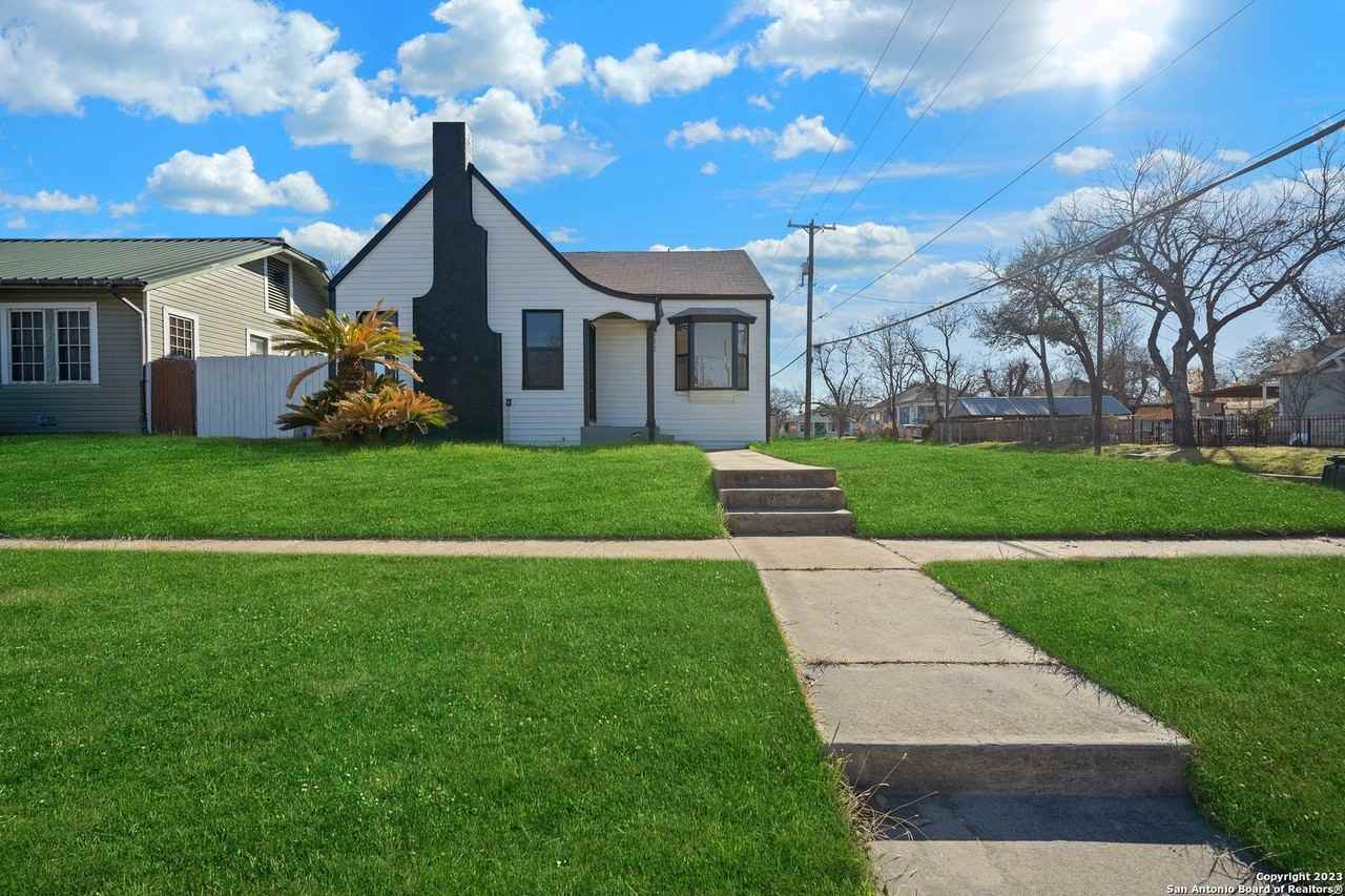 202 Rockwood Ct - Photo 2 of 40