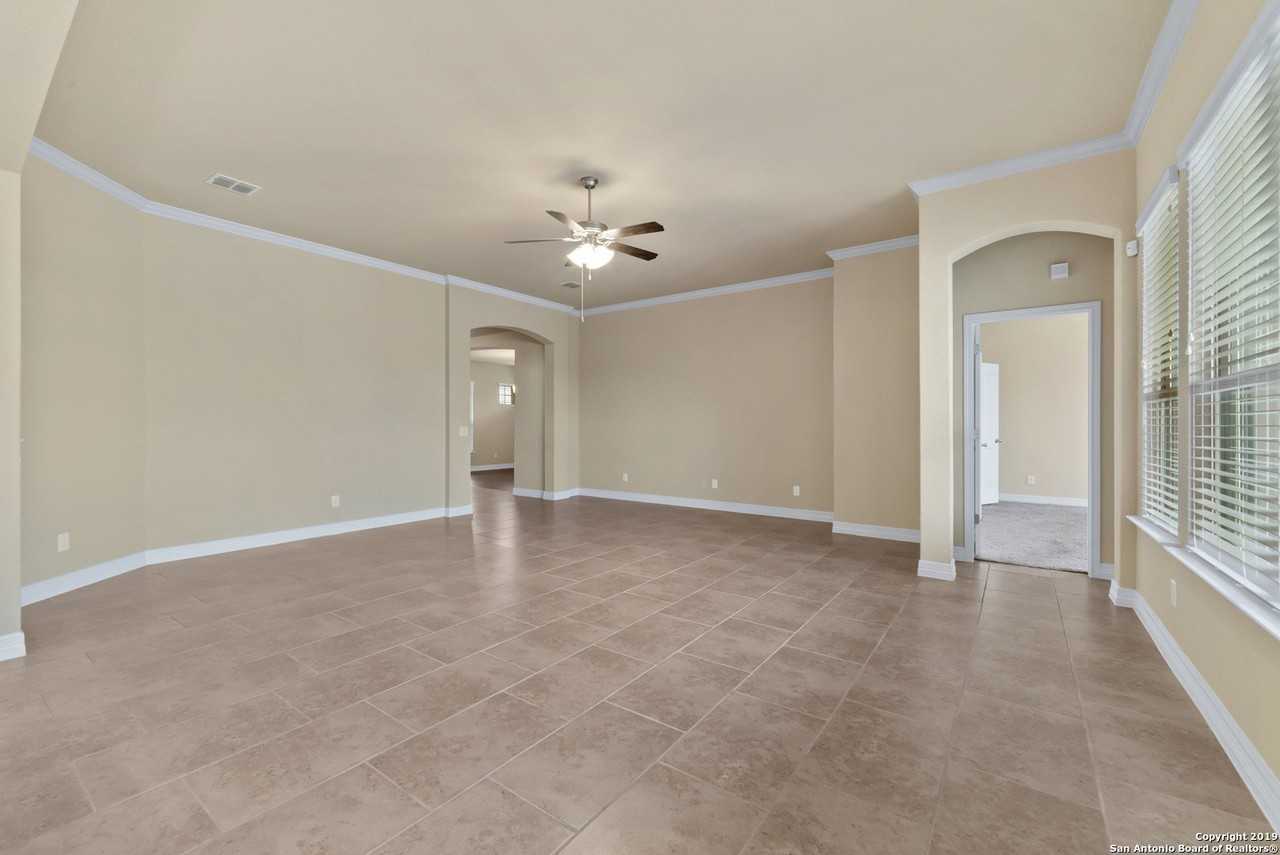 4928 Battle Lake St - Photo 5 of 25