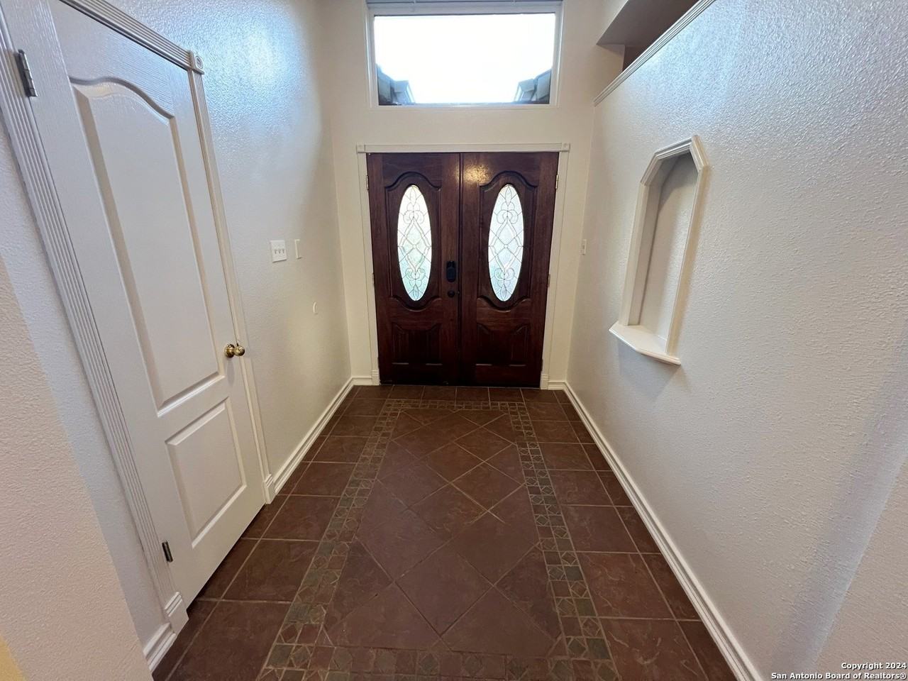 1511 Springhouse St - Photo 2 of 40