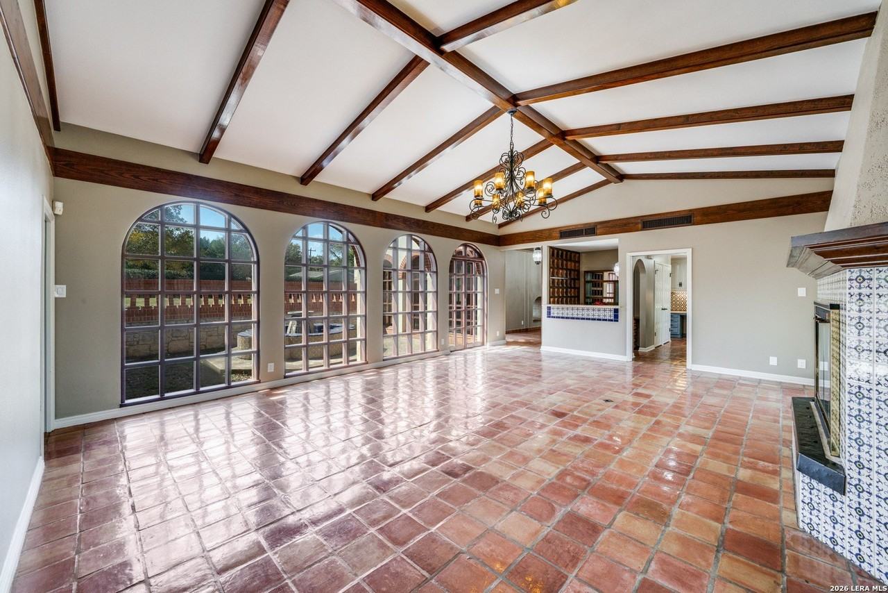 301 Wickford Way - Photo 6 of 26