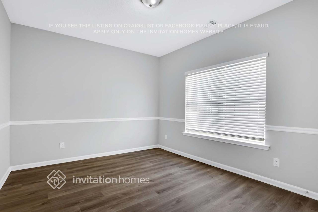 3084 Imperial Cir Sw - Photo 3 of 10