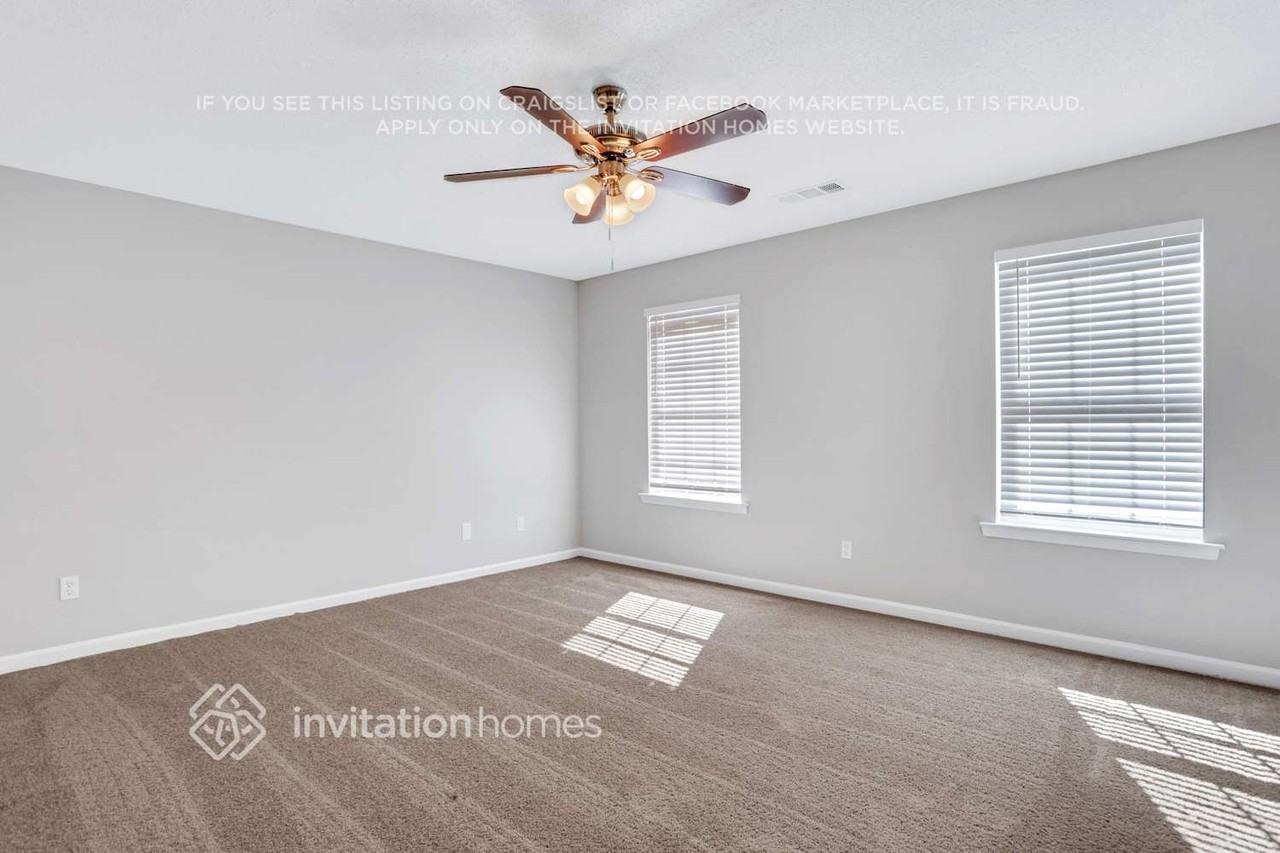 3084 Imperial Cir Sw - Photo 6 of 10