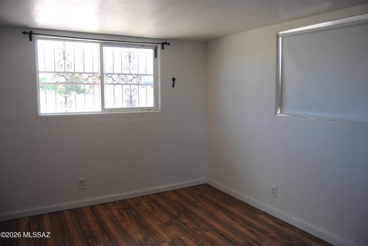 859 W Kelso St - Photo 6 of 22