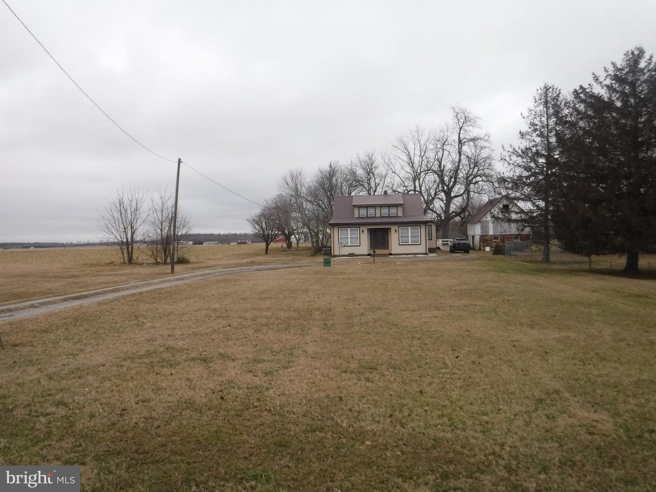 10051 Dupont Blvd - Photo 3 of 24