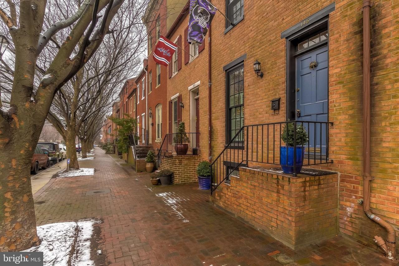 145 W Hill St - Photo 2 of 31