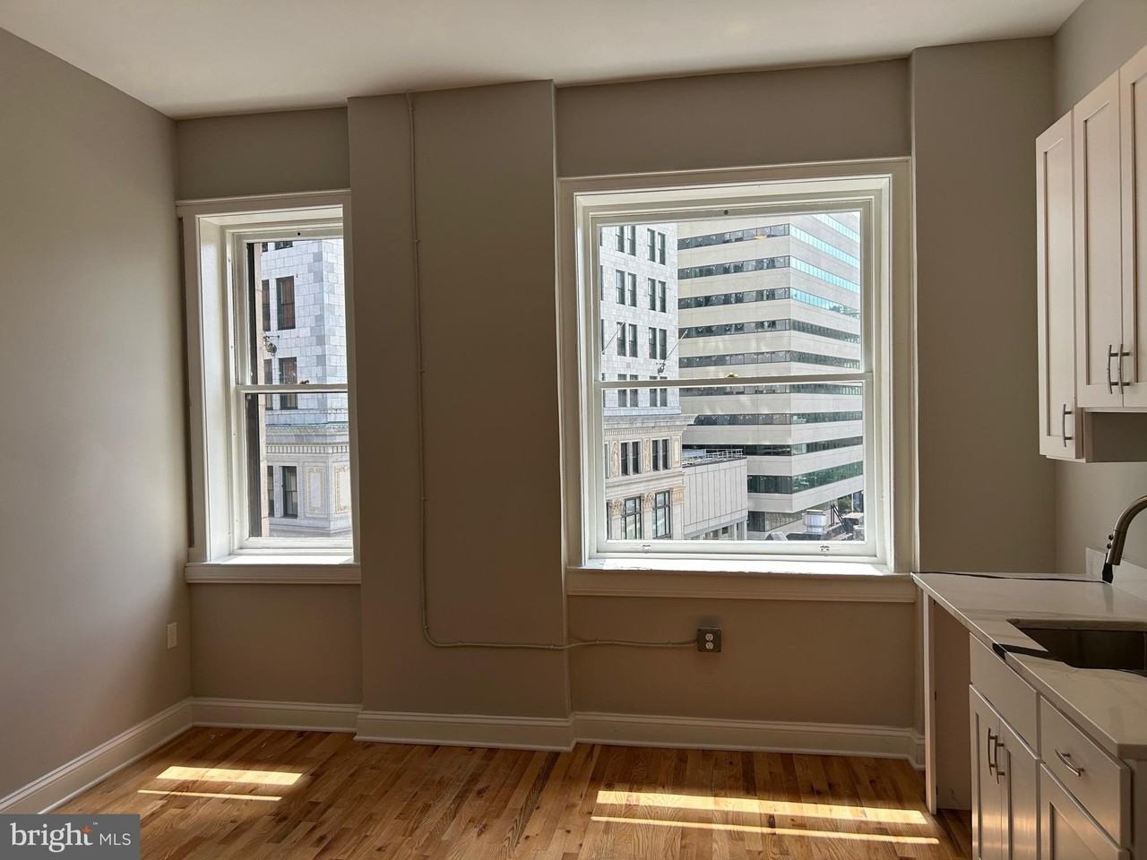 100 W Lexington St Apt 504 - Photo 6 of 19