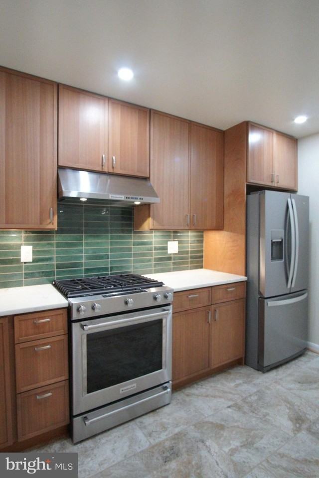 10607 Montrose Ave Apt 102 - Photo 5 of 13