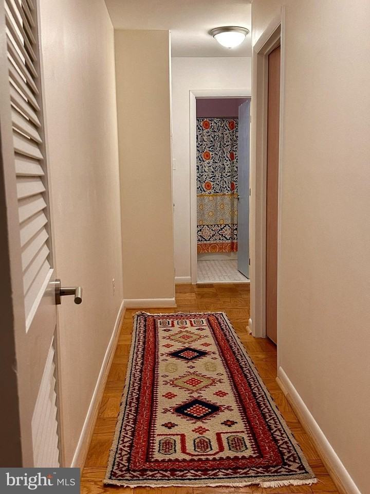 10607 Montrose Ave Apt 102 - Photo 6 of 13