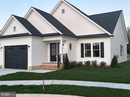 featured image of 14 Sandy Ln