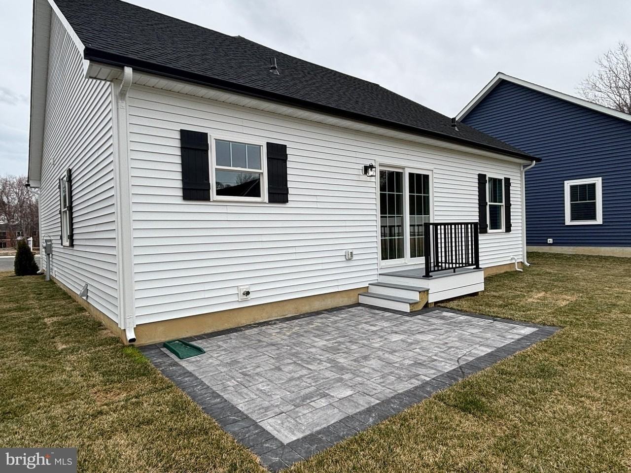 14 Sandy Ln - Photo 3 of 30