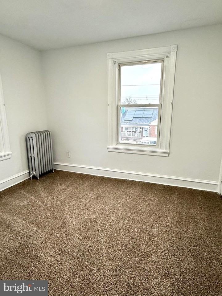 1906 49th St Unit 2 - Photo 7 of 10