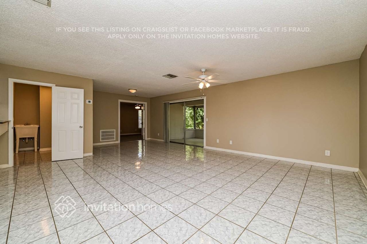 417 Oakleaf Blvd - Photo 3 of 17