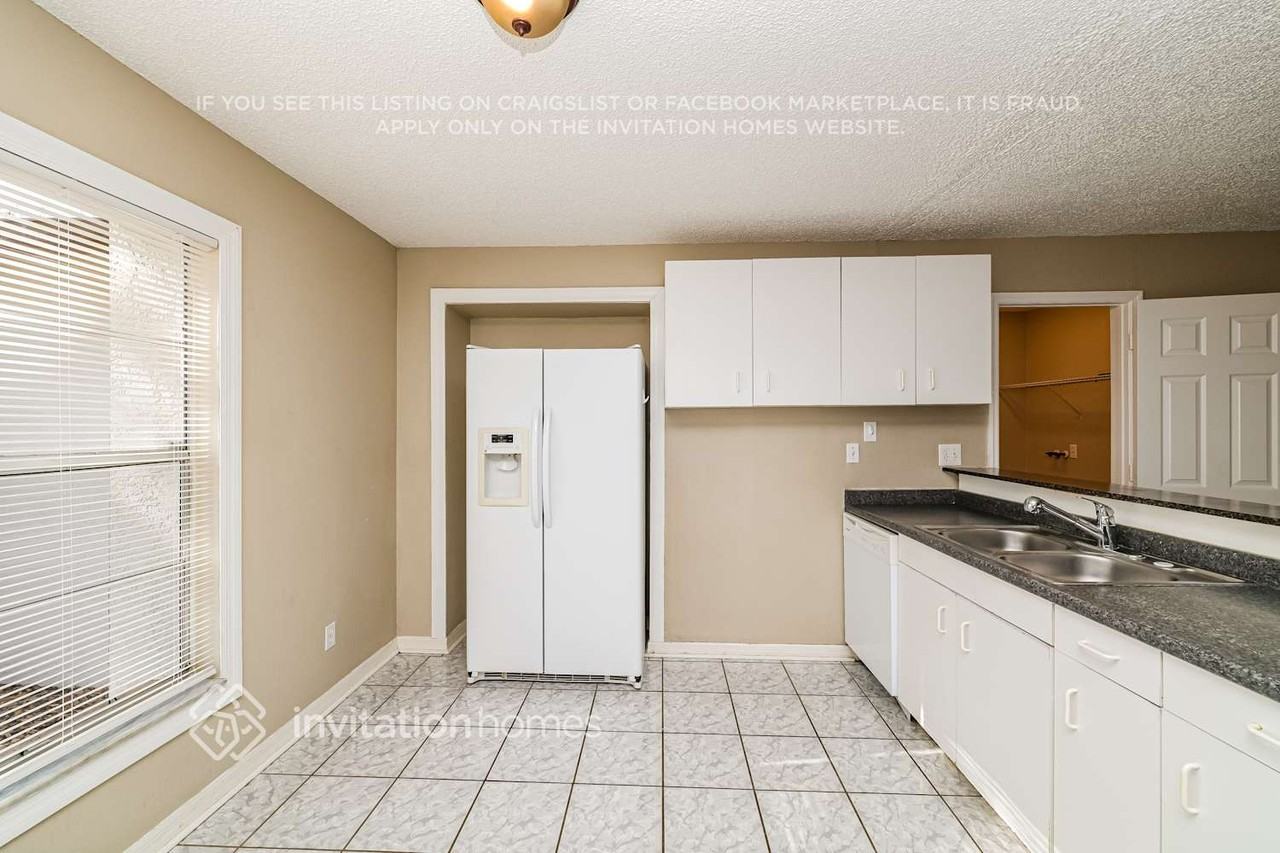 417 Oakleaf Blvd - Photo 5 of 17
