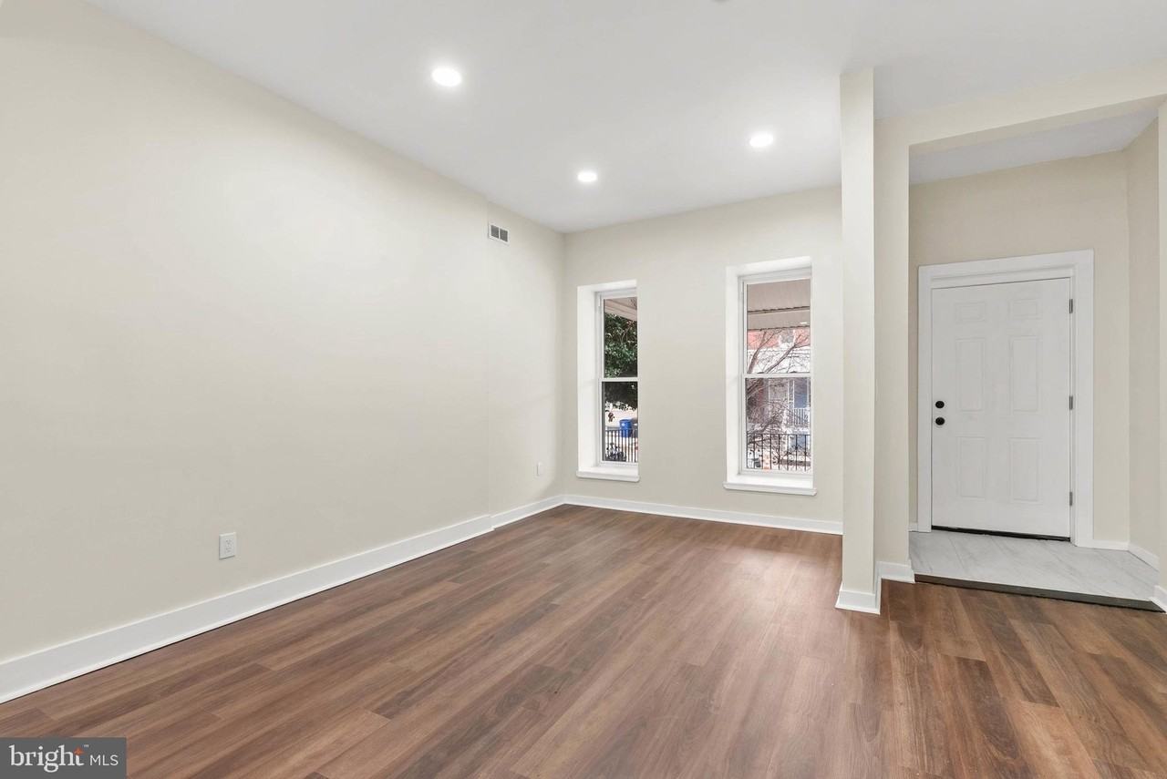 5431 Stewart St - Photo 6 of 34